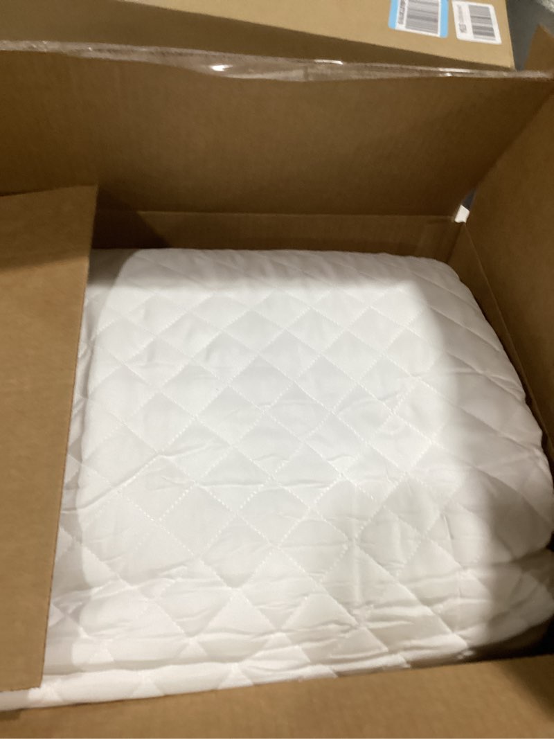 Condition photo showing Good Condition for HOMBYS 3 Piece Oversized King Quilt Set Bedspread 120x120 Reversible Lightweight Coverlet Summer Comforter Set Super King(120x120) White