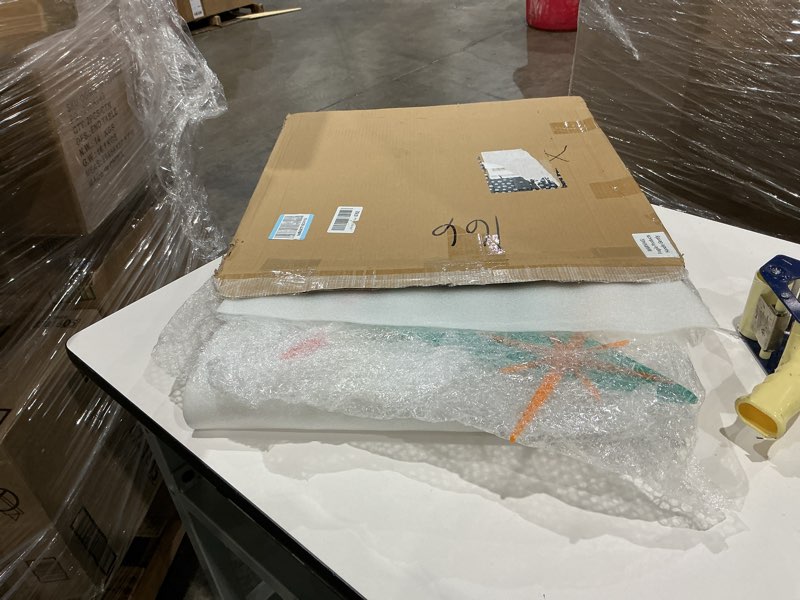 Condition photo showing Good Condition for thyle 25 inch mid century modern wall clock decor with 5 pcs retro 3d star art wall sculpture starburst clock art vintage home decor accent for living room bedroom office