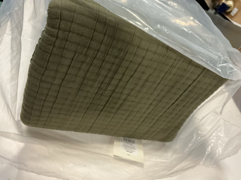 Condition photo showing New/Like New for king double cloth quilt olive - threshold™: cotton blend, jacquard weave, machine washable, midweight