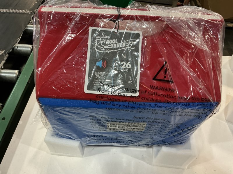 Condition photo showing New/Like New for igloo playmate kooltunes 14 qt hardsided cooler with built-in bluetooth speakers, color:americana