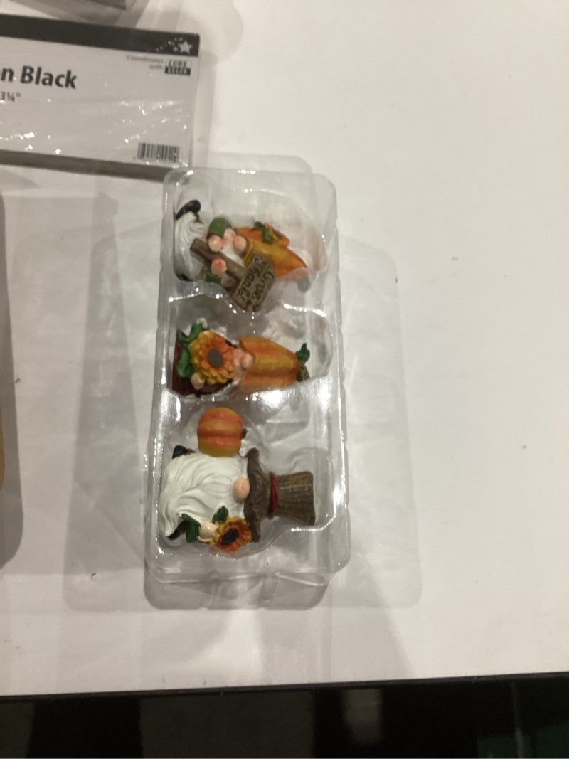 Condition photo showing Good Condition for Hodao 3pcs Fall Thanksgiving Pumpkin Gnomes Decorations Handmade Swedish Tomte Elf for Fall Decor Gift - Thanksgiving Party Home Gnomes Decor - Autumn Gifts Brown Gnomes-3 Pc)