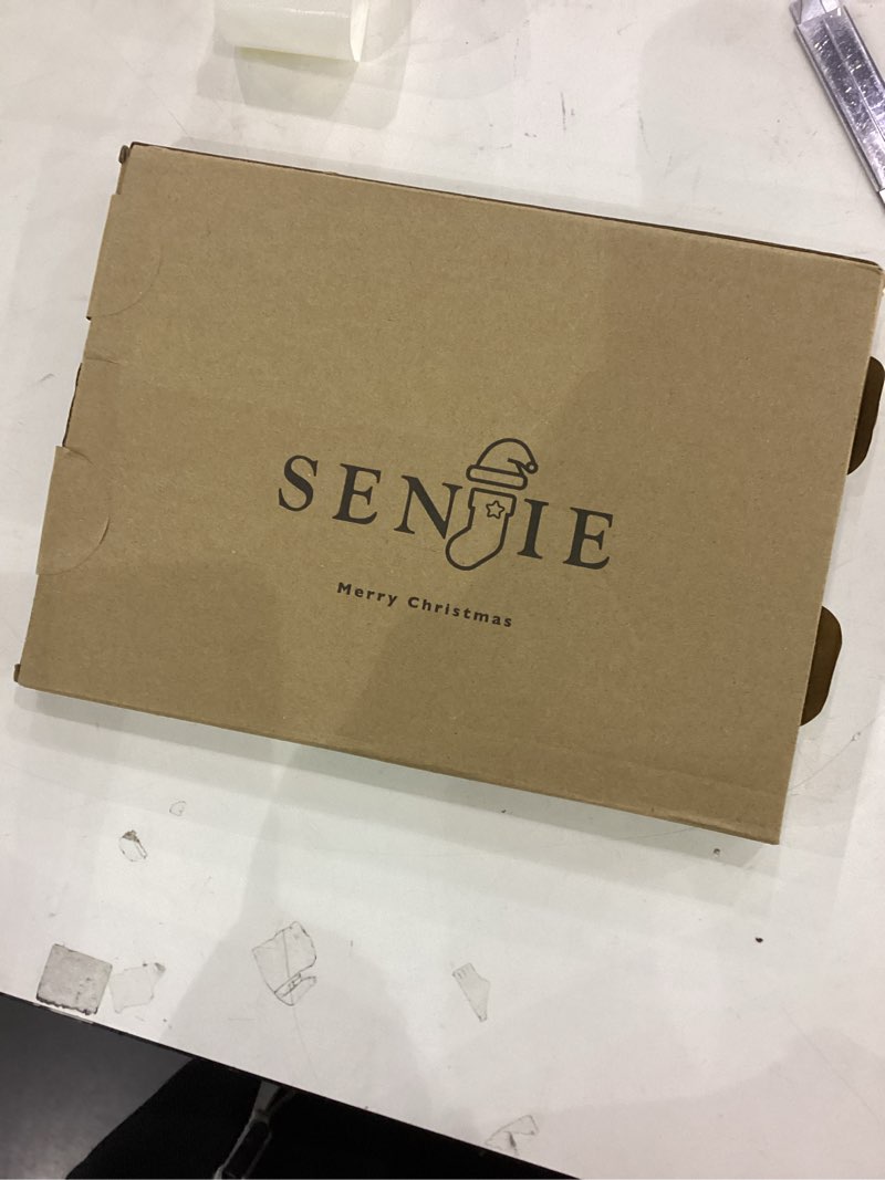 Condition photo showing New/Like New for Senjie 24Pcs Christmas Velvet Bows for Tree, Vintage Ribbon Bows Ornaments for Garland Wreath Gift Wrapping Treat Bag Bakery Candy Bags DIY Crafts Holiday Decor (Red, 5" x 7", Width of 1") Red Width of 1"