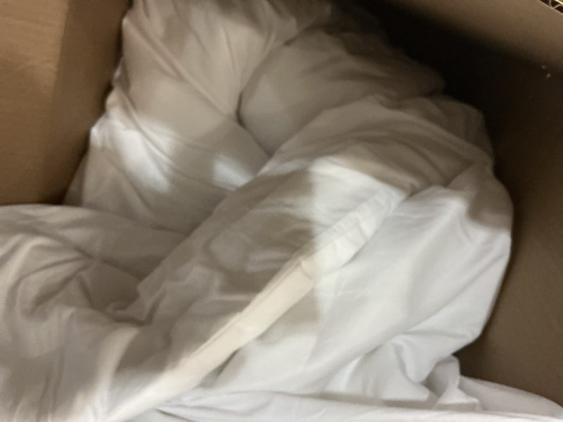 Condition photo showing As Is for ROSGONIA White Queen Comforter Set, 3pcs(1 Boho White Comforter & 2 Pillowcases) All Season Soft Bedding Lightweight Bedspread Blanket Quilt Queen Comforter 90"x90" White