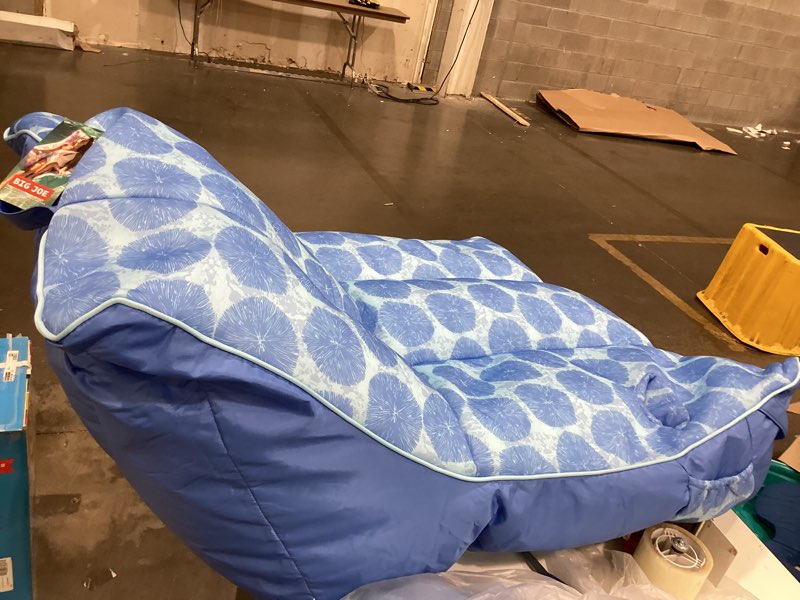 Condition photo showing Good Condition for big joe captain's float no inflation needed pool lounger, coral bloom double sided mesh, quick draining fabric, 3 feet