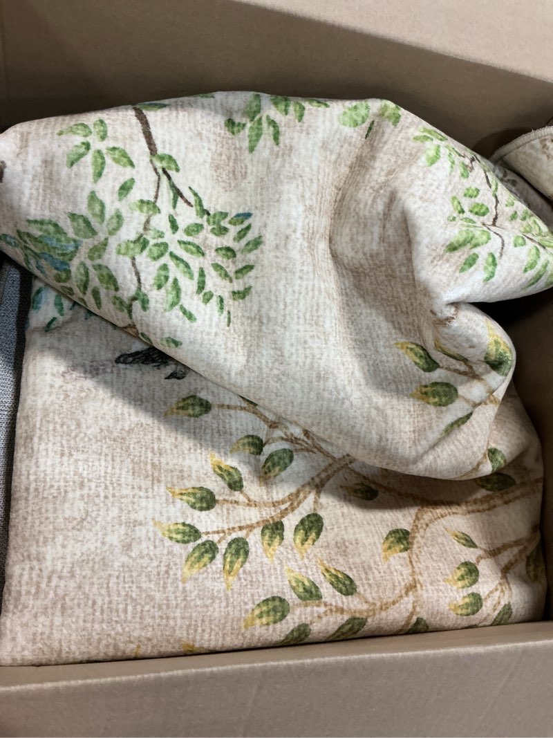 Condition photo showing Good Condition for jinchan yarden round rugs 7ft beige botanical birds print machine washable 7' circle nature plants modern soft non slip kids throw area rugs ultra thin low pile carpet for living room bedroom 7' (round) natural beige/pink