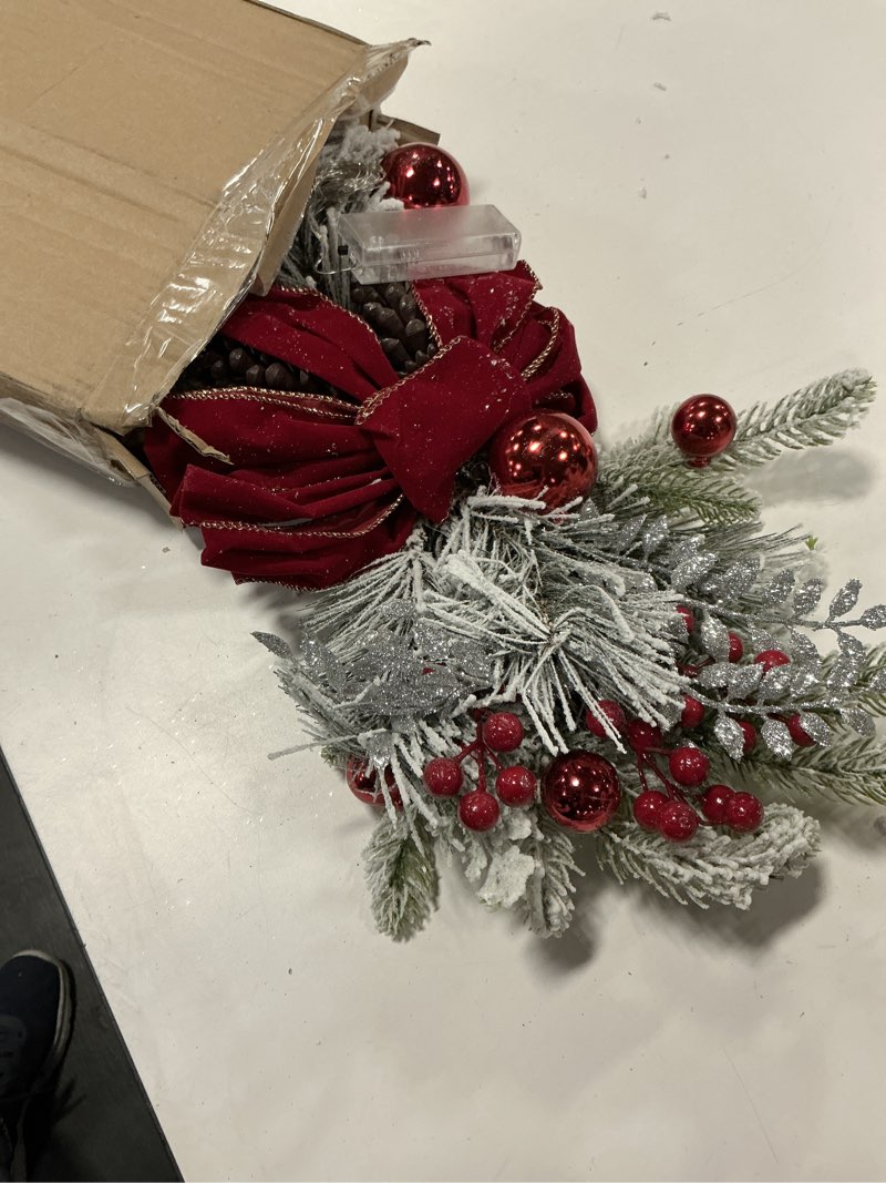 Condition photo showing New/Like New for 2025 Cordless Christmas Swags Prelit Teardrop Swag Christmas Staircase Decorations Artificial Stairs