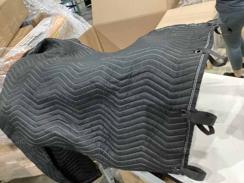 Condition photo showing Good Condition for similar not exact      vevor sound dampening blanket, 96\" x 80\", extra large studio grommeted blanket with grommets, light blocker for door acoustic noise blocking blanket studio sound absorption sheet, black