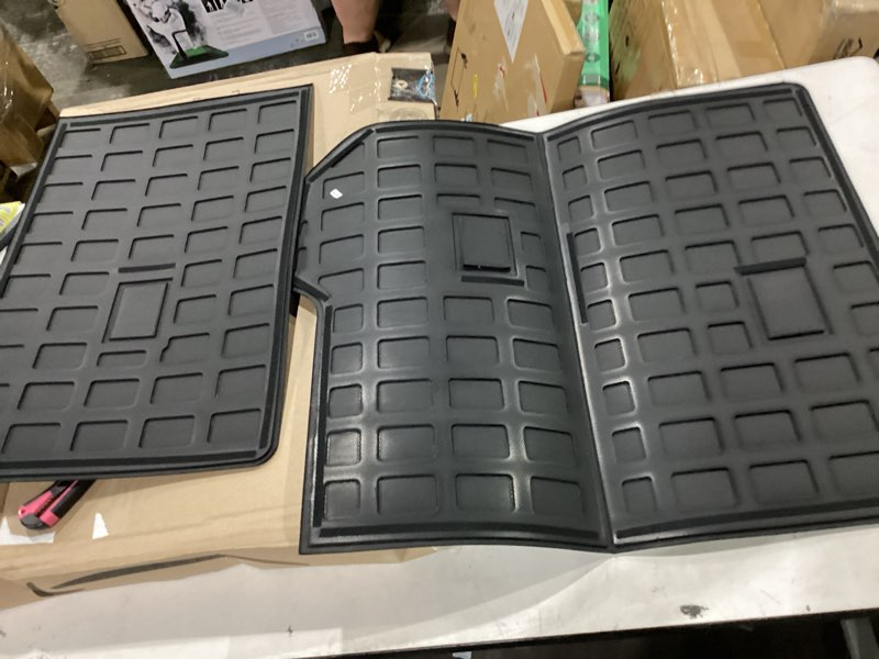https://lotting-media.assets.bidfta.com/lotting_6677b193-5610-4502-bf96-7a6c927d59e9