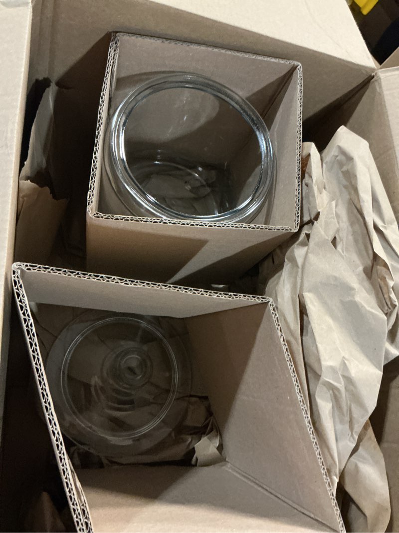 Condition photo showing Good Condition for Anchor Hocking Heritage Hill 1 Gallon Glass Jar with Lid, Set of 2 1 Gallon, Set of 2