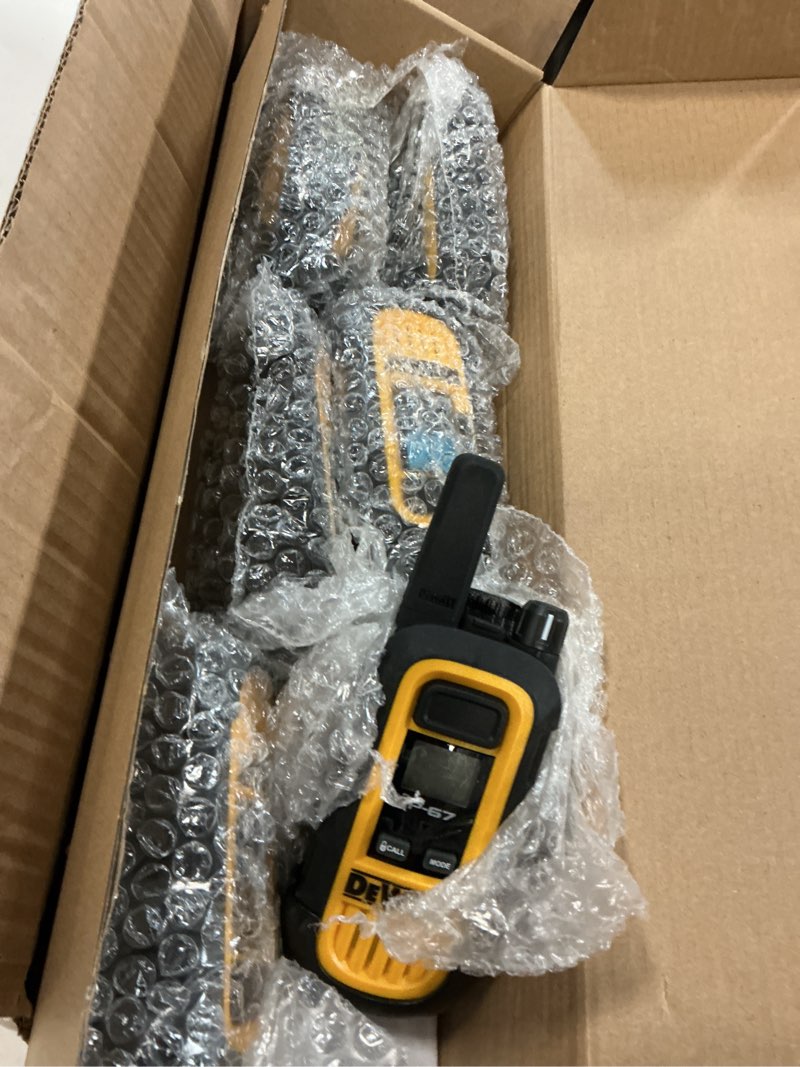 Condition photo showing Good Condition for DXFRS300 Heavy-Duty 1-Watt Walkie Talkies with 6-Port Gang Charger (6-Pack)