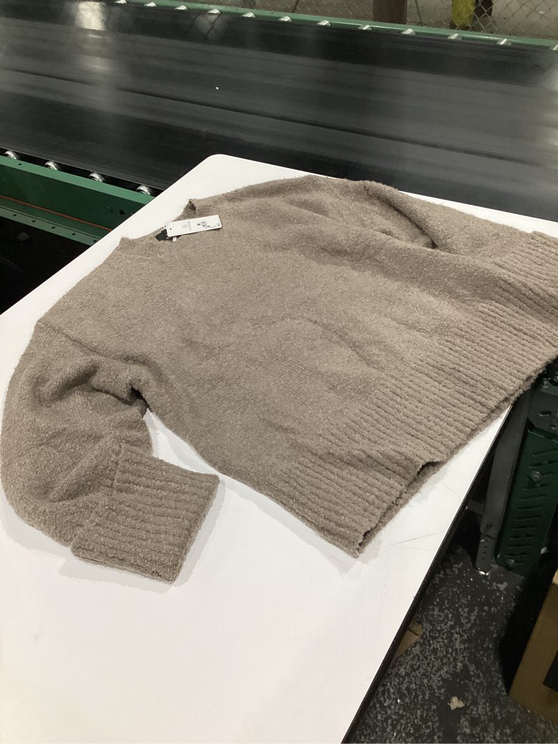 Condition photo showing Good Condition for LILLUSORY Women's Oversized Sweaters 2023 Fall Fuzzy Knit Chunky Warm Pullover Sweater