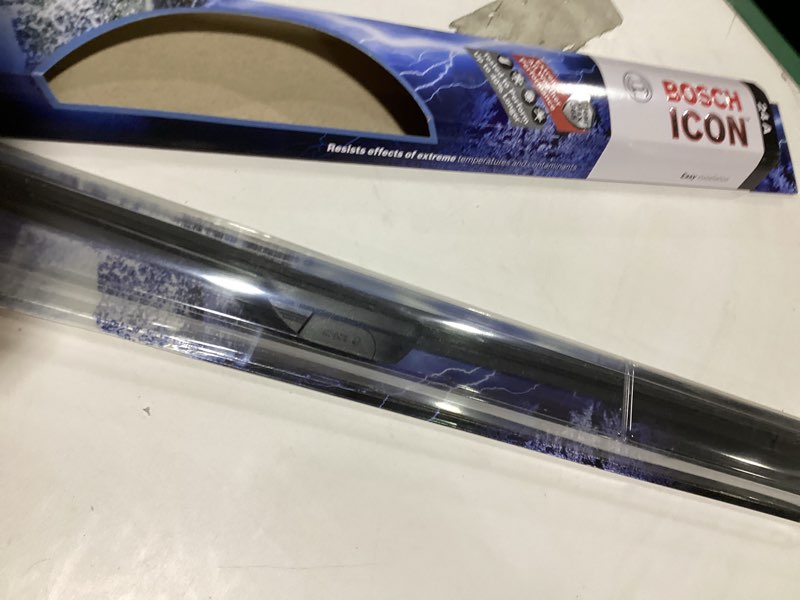 Condition photo showing New/Like New for bosch 24a icon premium beam wiper blade; 24" - single