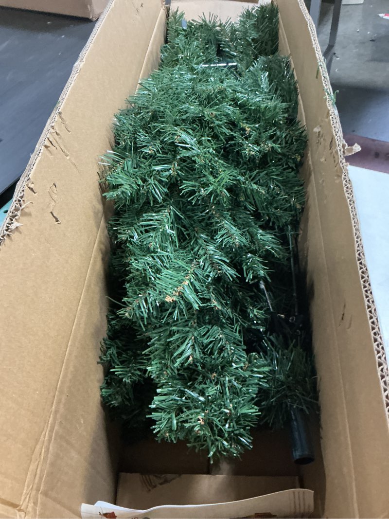 Condition photo showing Good Condition for GTPLAYER 6ft Christmas Tree Artificial Xmas Tree with 1000 Branch Tip, 1 Minute Christmas Tree Party Decorations for Home, Foldable Stand, Easy Assembly Emerald-green