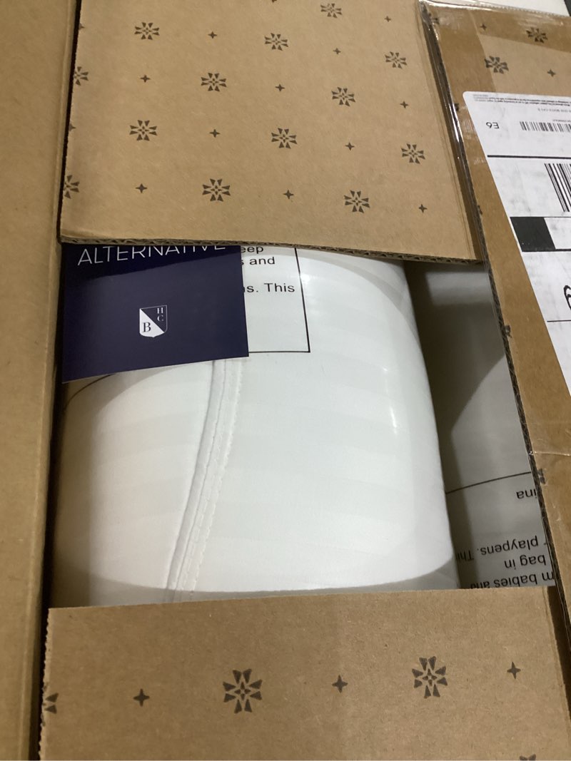 Condition photo showing Good Condition for Beckham Hotel Collection Bed Pillows Standard/Queen Size Set of 2 - Original Soft Down Alternative Pillow for Sleeping - Soft Support for Back, Stomach or Side Sleepers Queen / Standard White