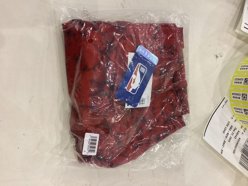 Condition photo showing New/Like New for FOCO NBA Womens NBA Team Color Cloud Leggings Chicago Bulls Small Team Color