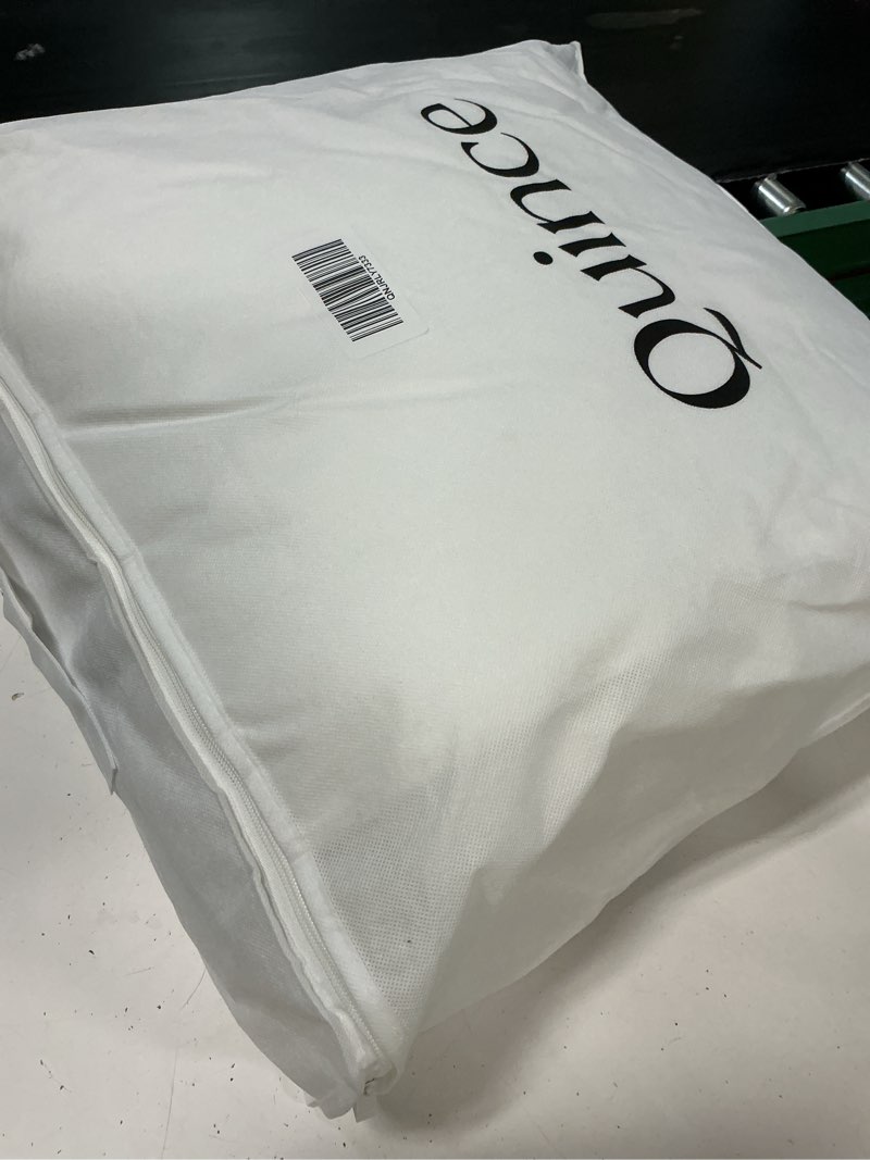 Condition photo showing New/Like New for premium down alternative duvet insert, king/cal king, white