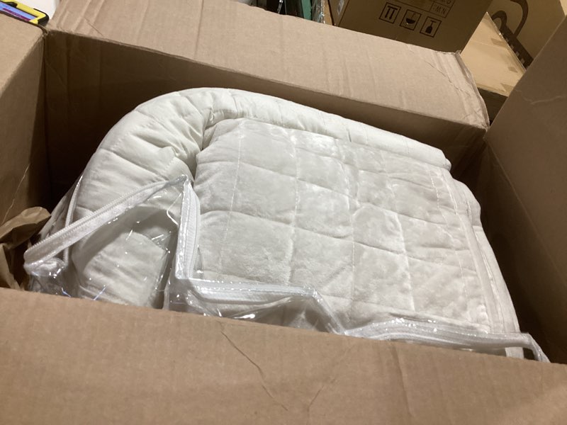 Condition photo showing As Is for Quilt Set Oversized King Size 120x128 Luxurious Velvet Bedding Sets with 2 Pillow Shams 20x36 3 Pieces Ultra Soft Quilted Bedspread Coverlet Comforter for All Season,Cream White Cream Super King-120x128