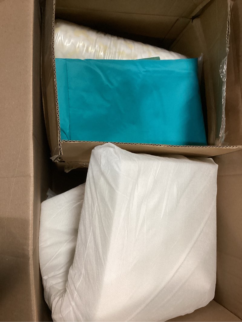 Condition photo showing Good Condition for Outdoor Chair Cushions for Patio Furniture with Waterproof Detachable Cover, Deep Seat Couch Cushion Replacement and Backrest Pillow Set for Sectional Sofa, 25.6 x 25.6 Inch, Teal, Set of 2 25.6 x 25.6 + 25.6 x 13 In Teal 2