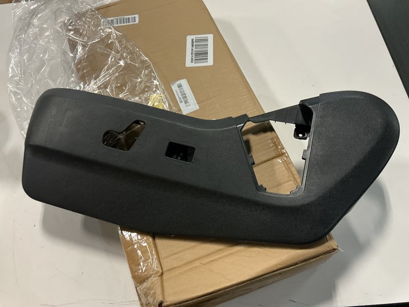 Condition photo showing Good Condition for dorman seat track cover 924-438