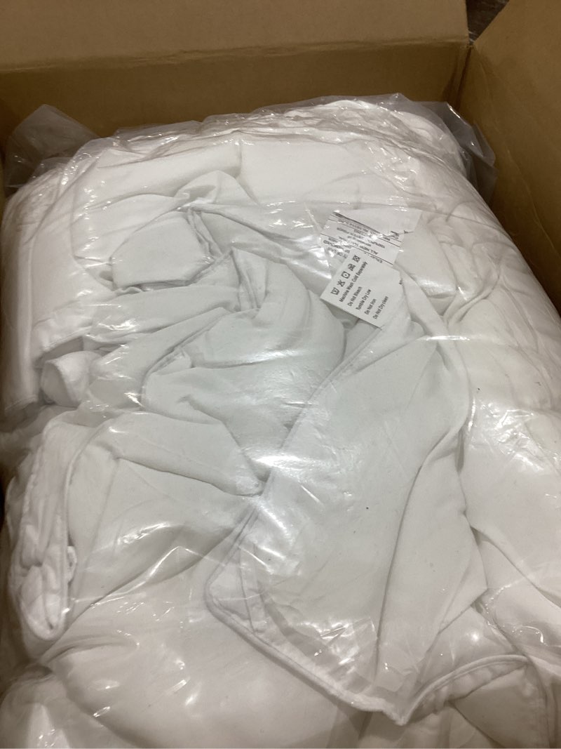Condition photo showing As Is for easeland oversized queen down alternative comforter - quilted duvet insert for all seasons, soft lightweight with corner tabs, summer winter warm bedding, white 98ã—98 inches oversized queen white