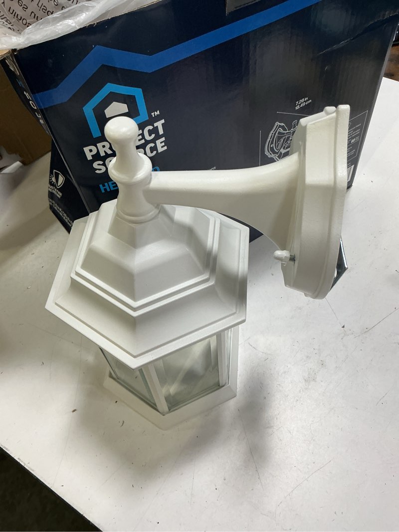 Condition photo showing Good Condition for project source henfield 2-pack 2-light 11.81-in h matte white outdoor wall light