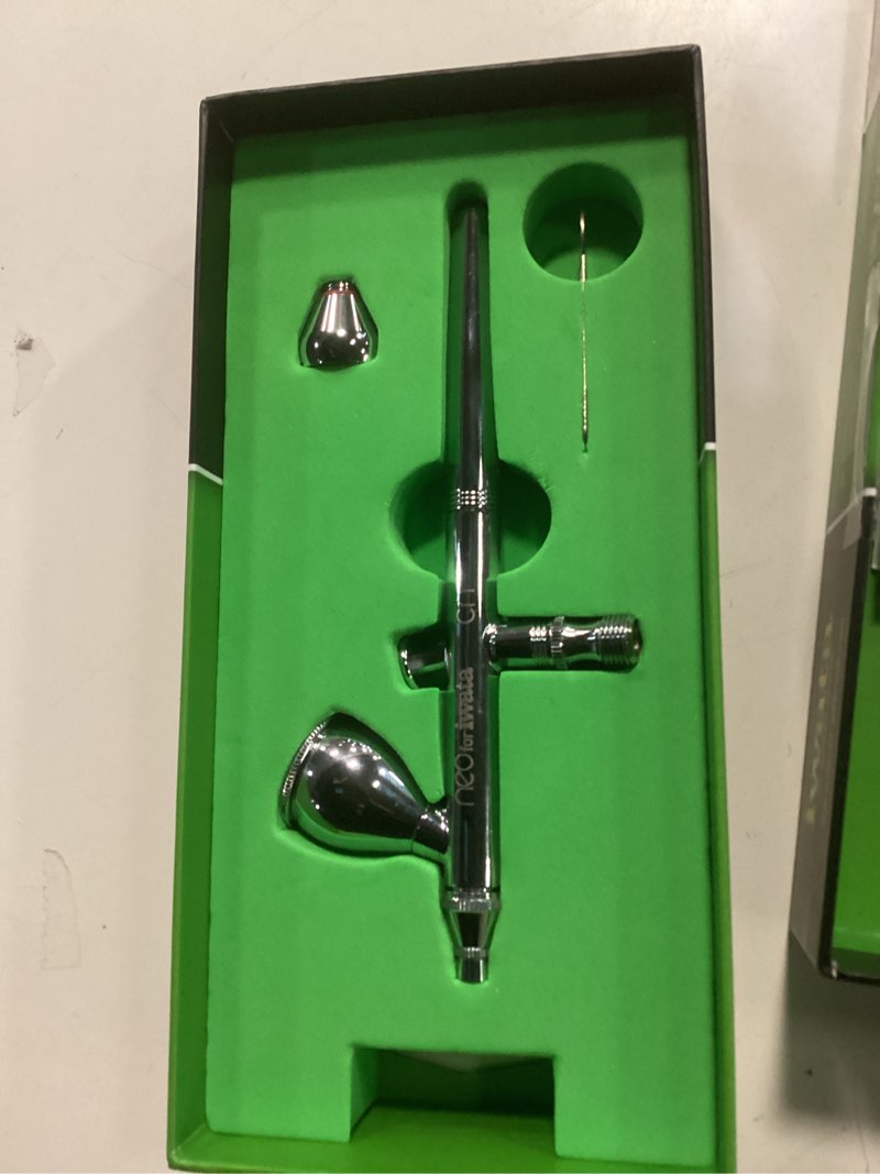 Condition photo showing New/Like New for neo cn gravity feed dual action airbrush