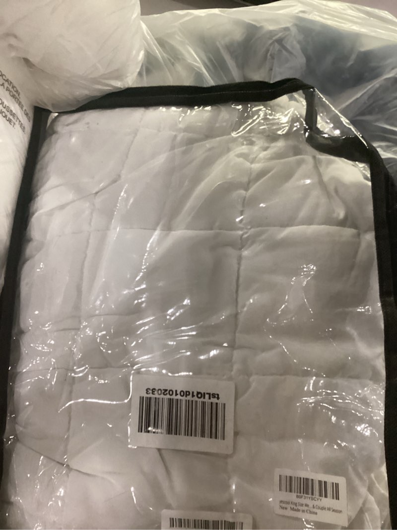 Condition photo showing As Is for king size weighted blanket for adults (30 lbs, 80” x 87”, white) cooling heavy blanket for sleeping perfect for 290-310 lbs, breathable blanket for adults & couple all season, machine washable white 80x87-30 lbs
