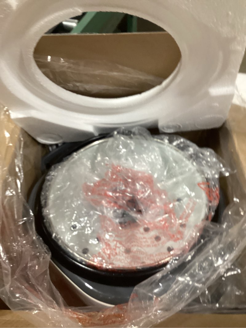 Condition photo showing Good Condition for black+decker 16-cup rice cooker, rc516, 8-cup uncooked rice, steaming basket, removable non-stick bowl, one touch