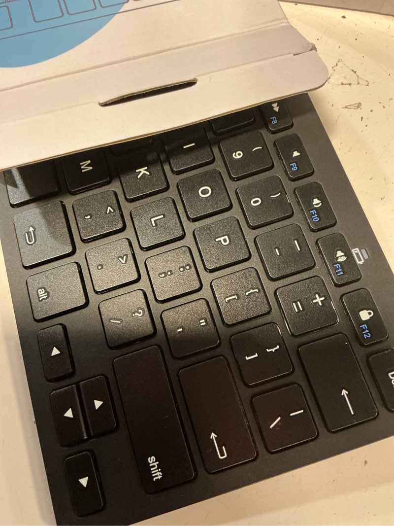 Condition photo showing Good Condition for sparin bluetooth keyboard for samsung galaxy tab a11+/a9 plus/s11/s10 fe/s10+/s6 lite and other android tablet, wireless keyboard for samsung models/windows/pc/phone, lightweight, ultra-slim black