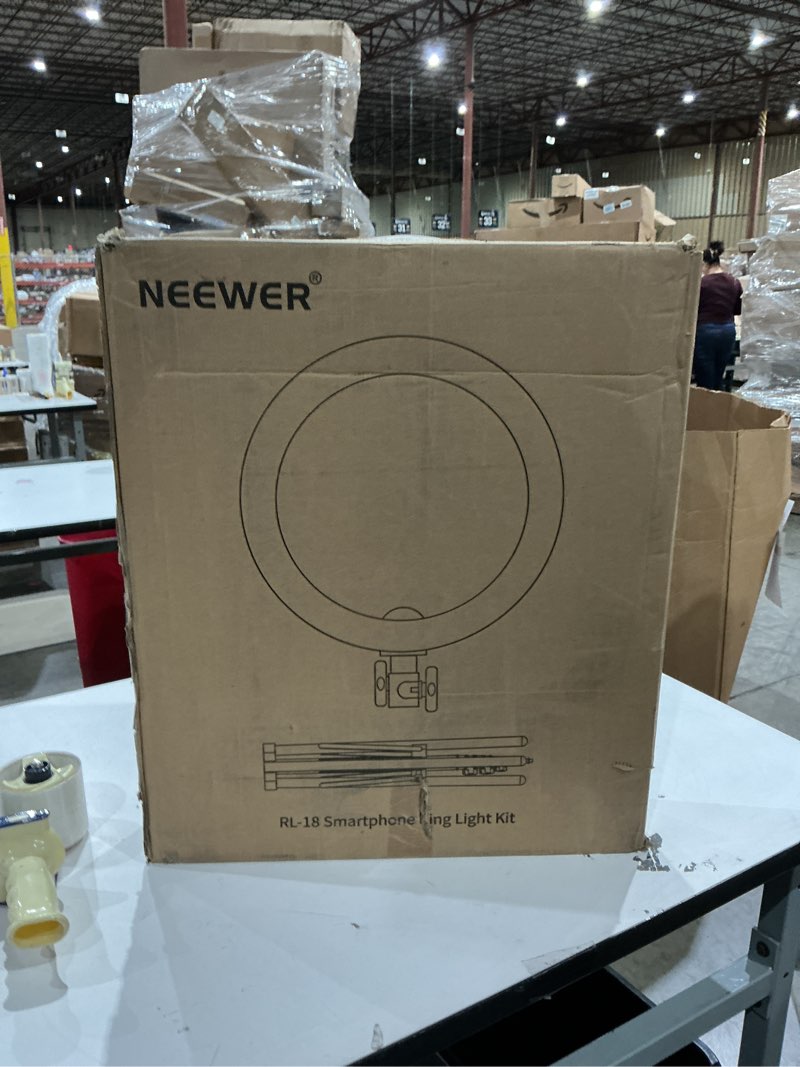 Condition photo showing Good Condition for neewer 55w 18"/45cm ring light kit [new version], 5600k dimmable led ringlight tripod stand phone ho
