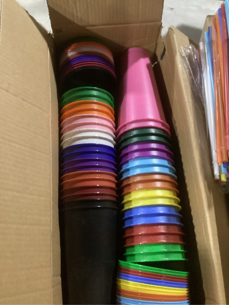 Condition photo showing Good Condition for 36Pack Reusable Plastic Tumblers Bulk, 24 oz Color Changing Cups with Lids & Straws, Drink Water Cups Travel Mug Tumblers for Iced Beverage Water Smoothie Coffee Party(10 Colors)