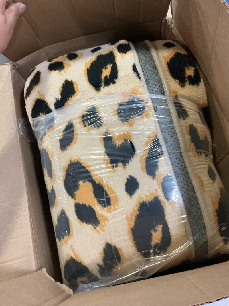 Condition photo showing Good Condition for amearea soft leopard rugs for bedroom living room, 6x9 modern cheetah print thickened memory foam rug, fluffy indoor washable animal rugs carpet for kids boys girls dorm nursery room decor, khaki 6' x 9' (rectangular) khaki