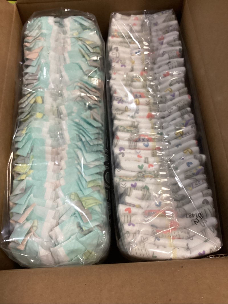 Condition photo showing New/Like New for the honest company comfort dry disposable daytime diapers for sensitive skin, hypoallergenic, above it all + all the alpacas, club box size newborn 72 count newborn above it all + all the alpacas