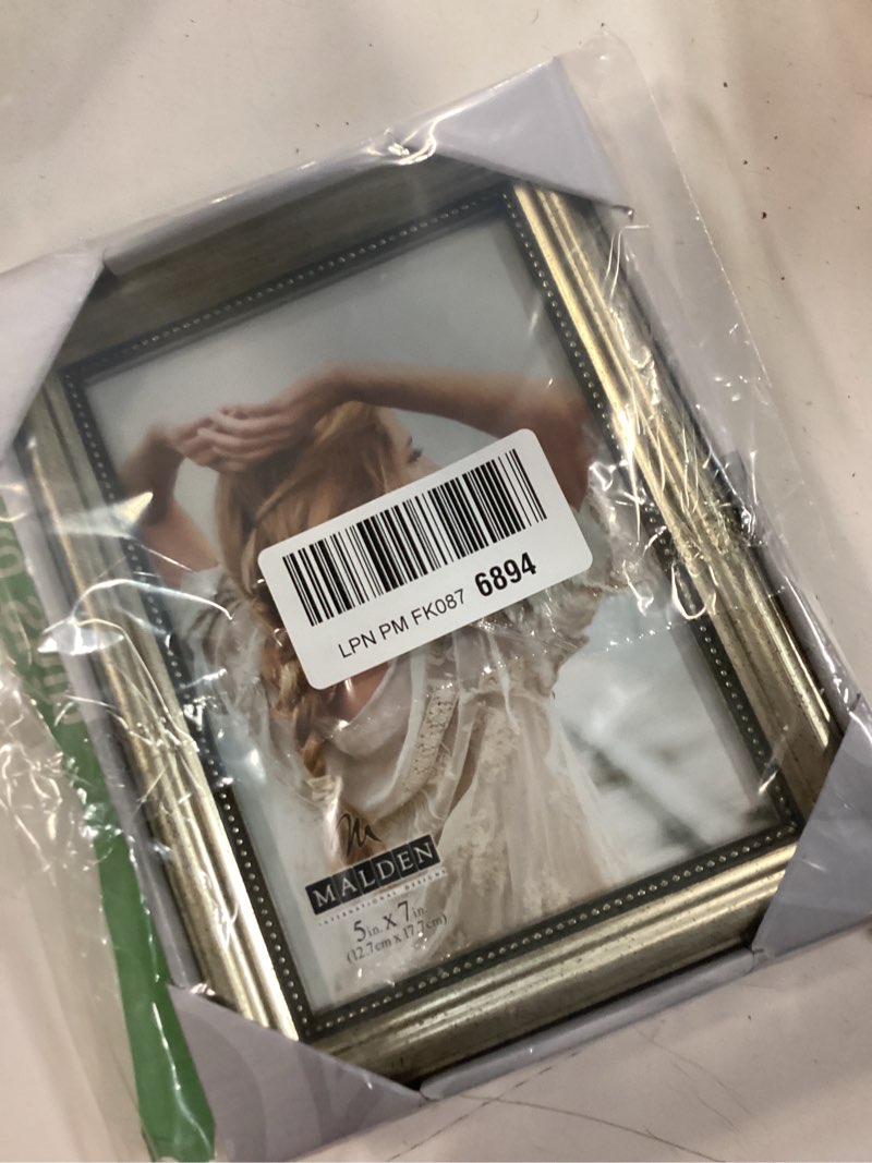 Condition photo showing New/Like New for Malden International Designs Classic Wood Picture Frame, 5x7, Silver