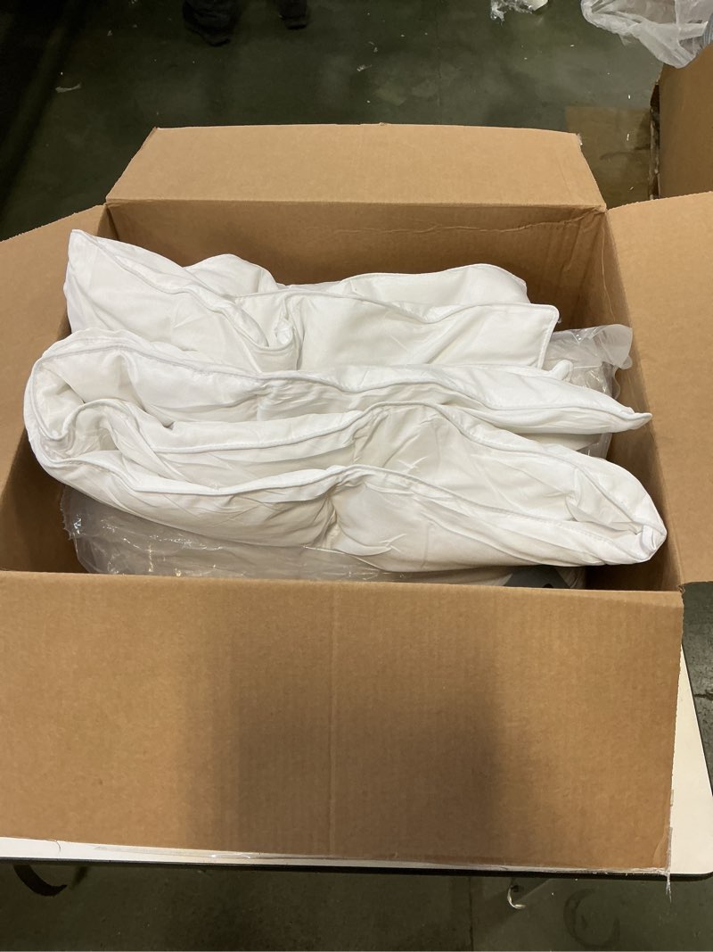 Condition photo showing New/Like New for COHOME King Size Cooling Comforter All-Season Quilted Down Alternative Duvet Insert Luxury Hotel Reversible Winter Warm Comforter with Anti-Clump Tech & 8 Tabs - Gift for Women & Men - White 90"x102"