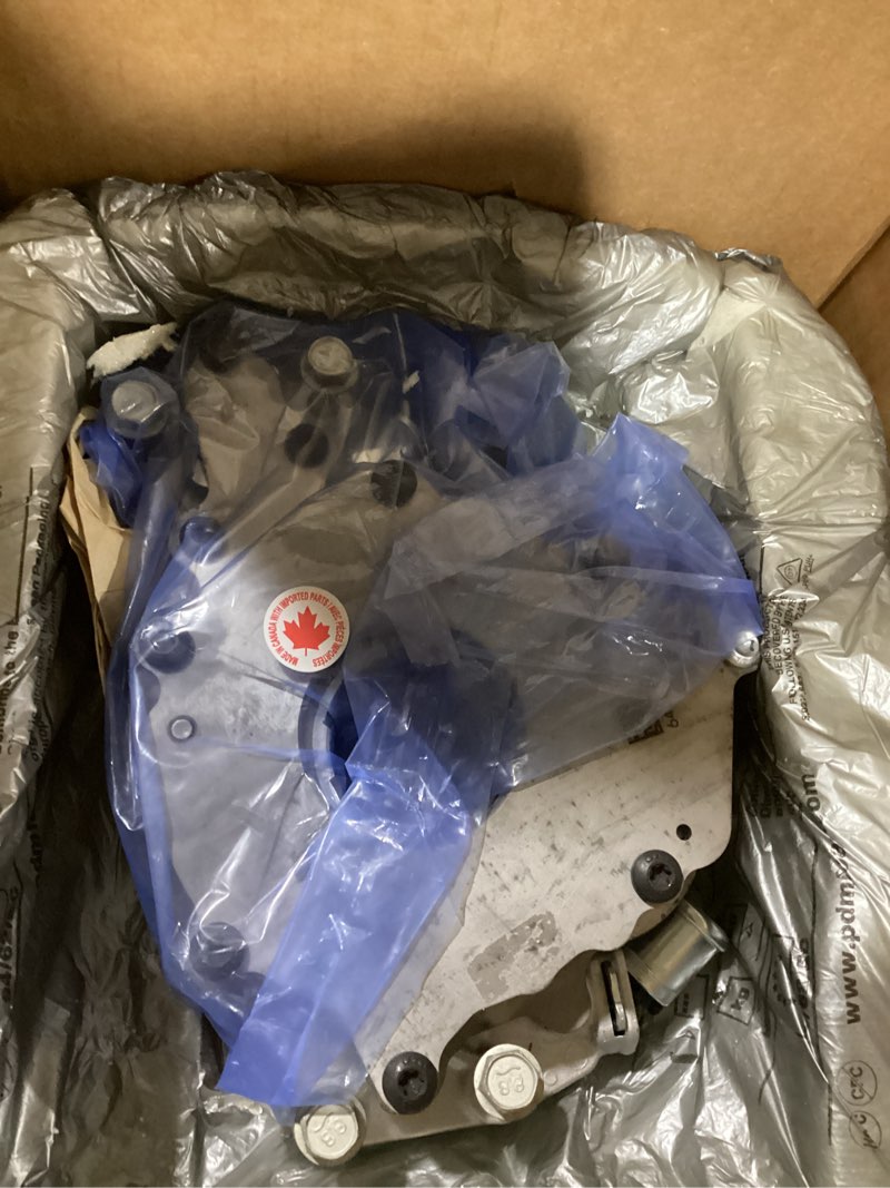Condition photo showing Good Condition for gm genuine parts 12686433 oil pump
