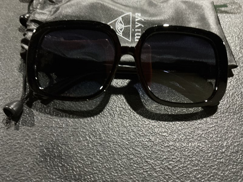 Condition photo showing Good Condition for miyya oversized polarized sunglasses women, trendy retro sun glasses for women 2025, oversized shades black/black polarized