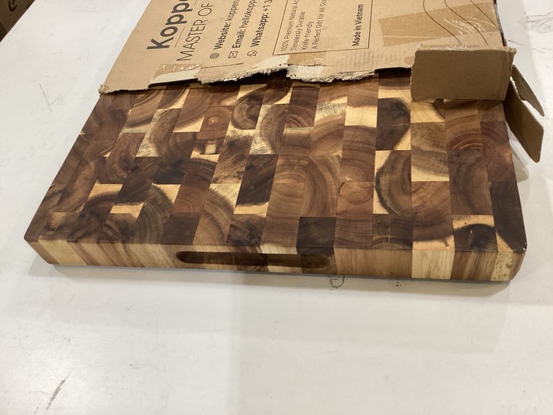 Condition photo showing New/Like New for koppen large end grain wood cutting board 20" x 15" x 1.5" - butcher block wood cutting board, acacia wood with teak finish, dual-sided with juice groove & food tray, non-toxic, spaceful compartment natural 20" x 15" x 1,5"