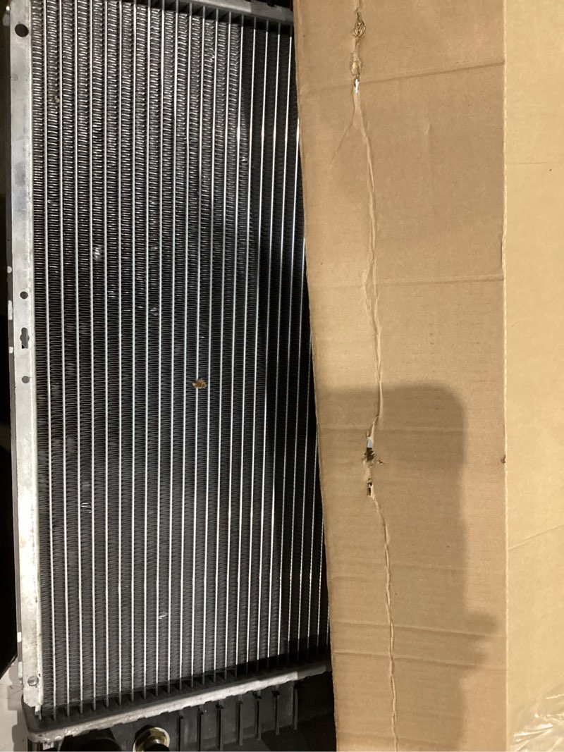 Condition photo showing Good Condition for TRQ Radiator 1 Row Aluminum Core 