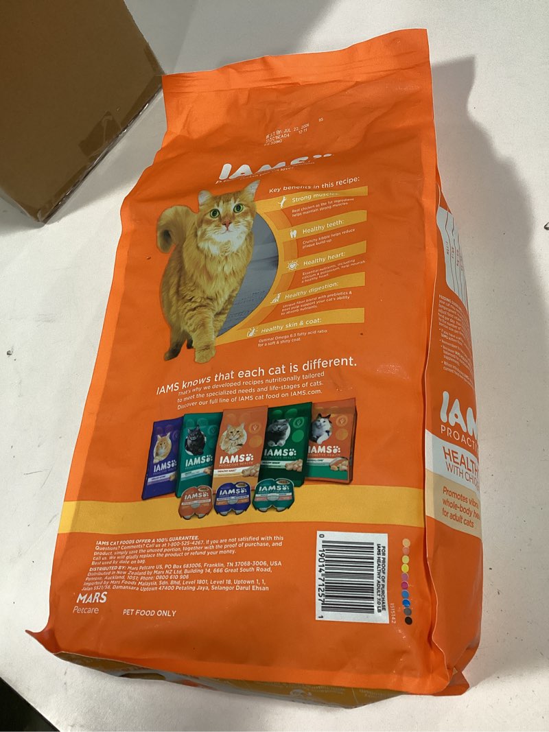 Condition photo showing New/Like New for (  Best by JUL 22/ 2026 )IAMS Proactive Health Healthy Adult Dry Cat Food with Chicken, 7 lb. Bag