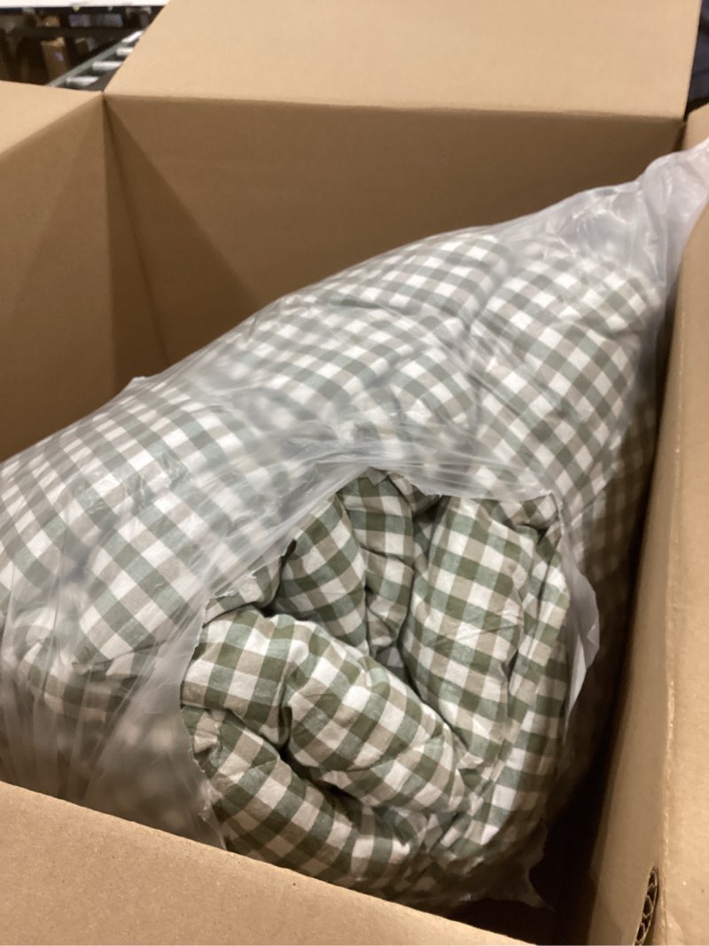 Condition photo showing As Is for LifeTB Green Gingham Comforter Set King Modern Style Plaid Comforter Set 3 Pieces Boho Grid Comforter with 2 Pillowcases Fluffy Soft Checkered Pattern Comforter Gingham Bedding Comforter King King (104"x90") A1#04 Green Gingham