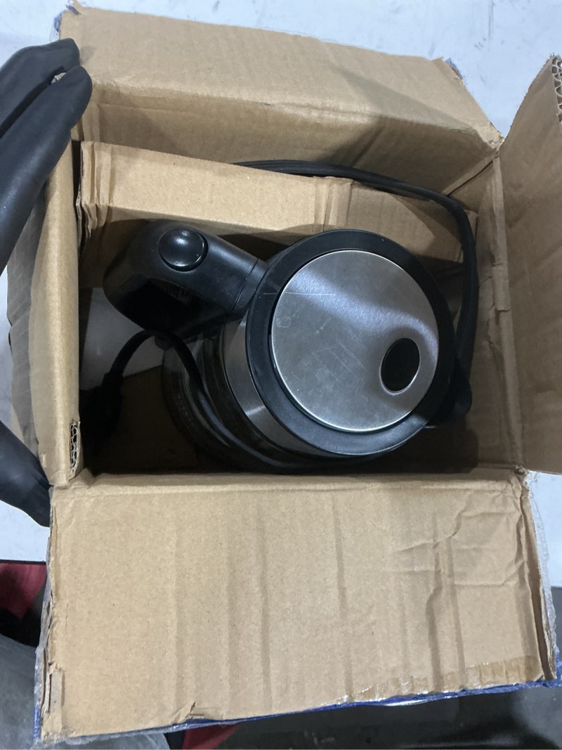 Condition photo showing Good Condition for amazon basics electric kettle with glass carafe for tea and coffee, bpa-free, fast boiling, auto shut-off, boil-dry protection, water level indicator, 1.7 liter, 1500w, black and silver glass carafe 1.8 quarts