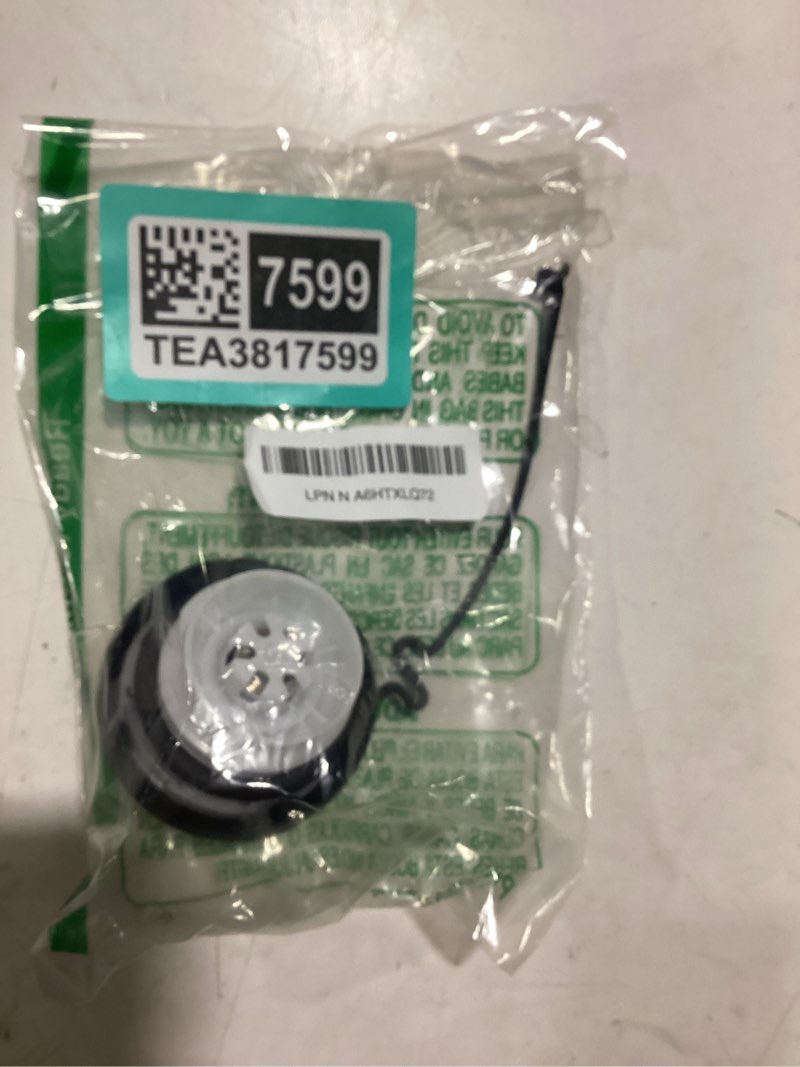 Condition photo showing New/Like New for Gas Cap, Fuel Cap For Toyota Camry,4Runner,RAV4,Avalon,Corolla,Highlander,Tundra,Tacoma,Fj Cruiser,Land Cruiser,Sequoia,Sienna,Venza,Yaris, 2005 2006 2007 2008 2009 2010 2011 2012 2013 2014 2015 2016 7730006040