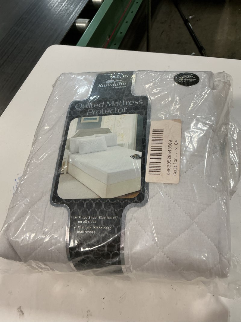 Condition photo showing New/Like New for california king size quilted fitted mattress protector cover sheet fits up to 16 inches deep - white - cal king 72  x 84