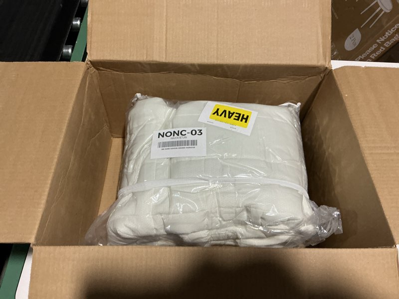 Condition photo showing Good Condition for couch cover for dogs washable, fuzzy pet couch covers for 3 cushion sofa pet friendly, non slip sofa cover (white, 27.6" x 82.7"/70 x 210cm) white 27.6" x 82.7"/70 x 210cm