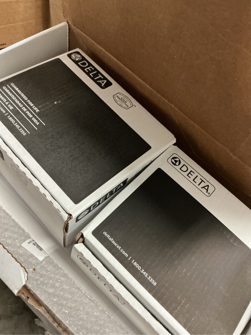 Condition photo showing Good Condition for modern gold 1-spray raincan wall mount fixed and handheld shower head 1.75 gpm in champagne bronze