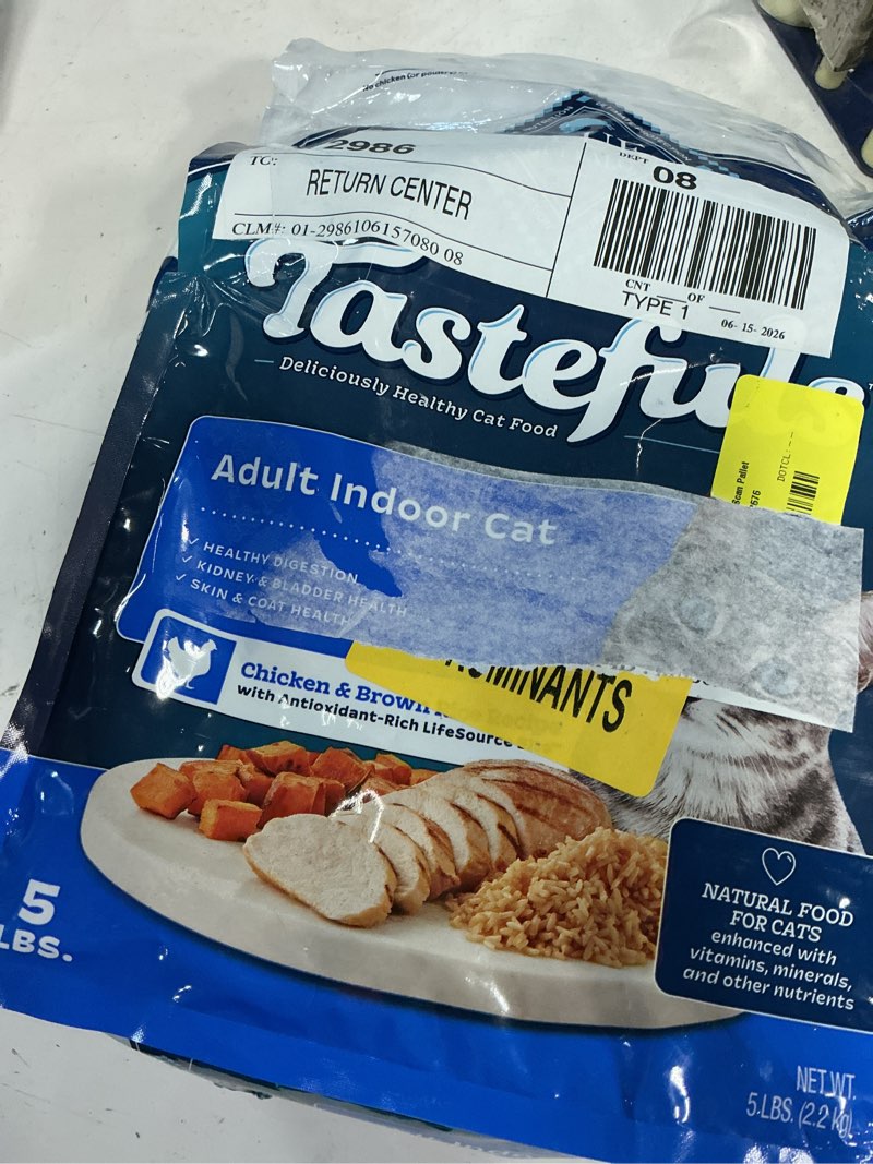 Condition photo showing New/Like New for (best by 10/05/2027) blue buffalo tastefuls dry food, adult indoor cat, chicken and brown rice, 5-lb. bag