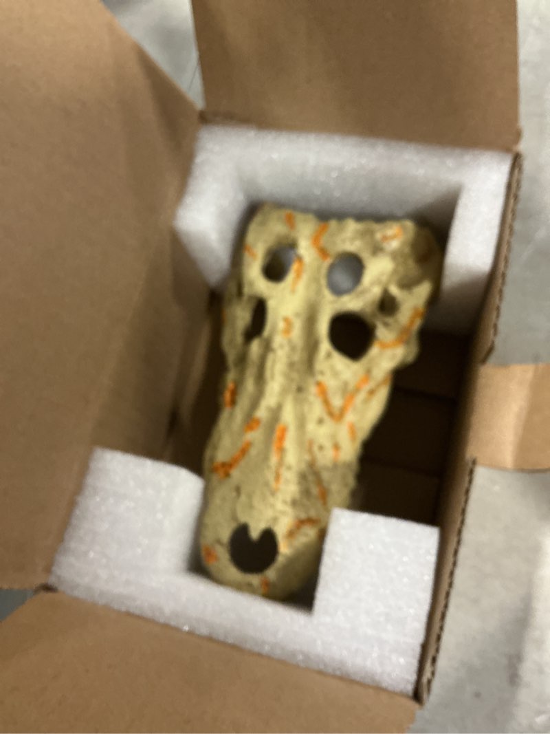 Condition photo showing New/Like New for Zilla Rapid Sense UV Detecting Crocodile Skull Décor for Reptiles  Medium