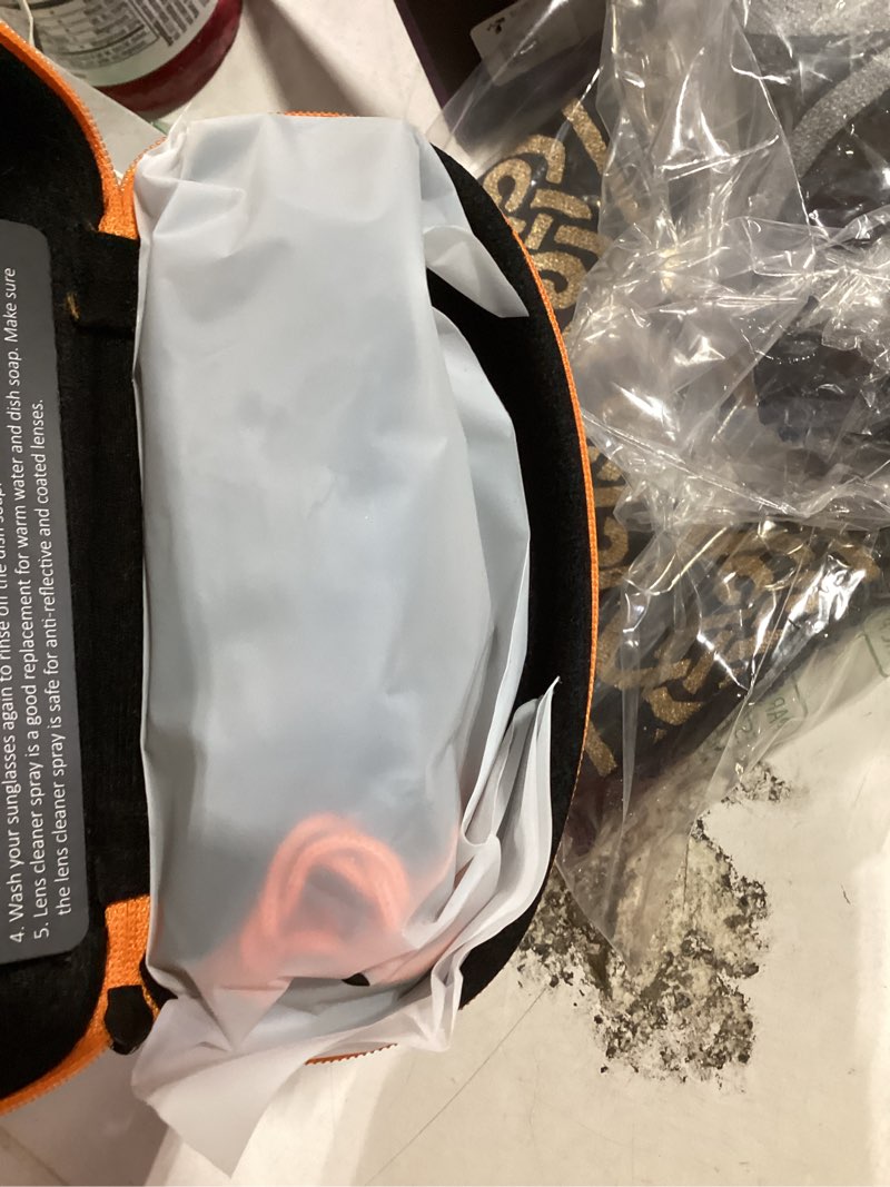 Condition photo showing New/Like New for kastking skidaway polarized sport sunglasses for men and women,ideal for driving fishing cycling and running,uv protection frame: matte demi / lens: smoke