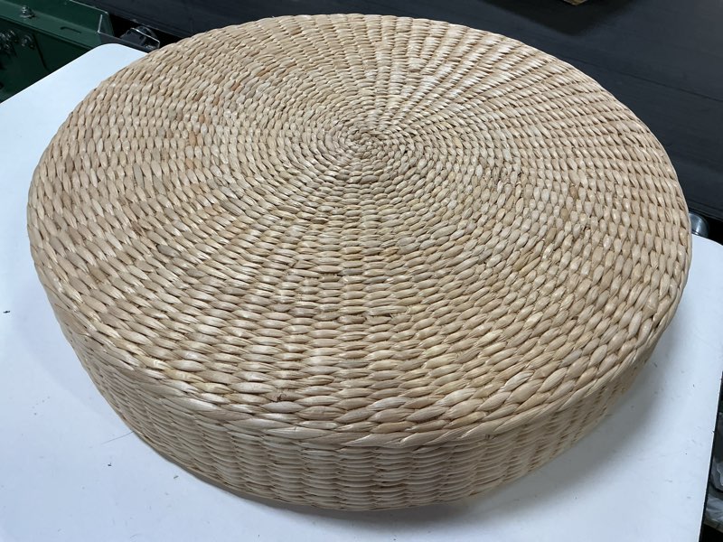 Condition photo showing Good Condition for braided floor cushion round straw meditation pillow, 19 in | thickened wear-resistant,round tatami floor pillow for yoga/cross-legged sitting, indoor outdoor home decor 50 cm